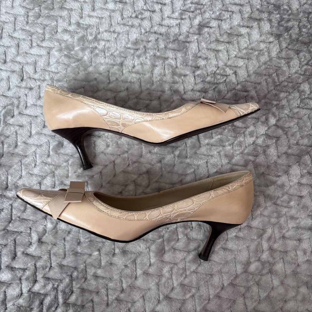 Ellen Tracy Eclipse Beige Croc-Patterned Heels - image 3